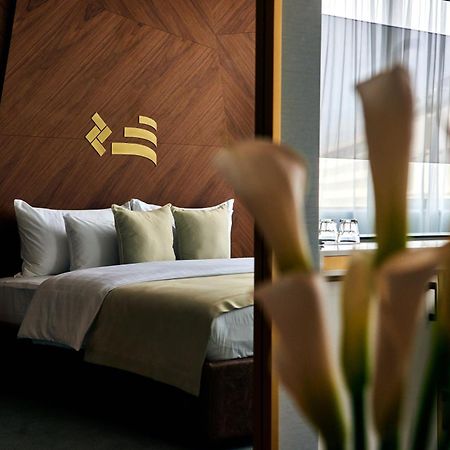 Hotel Pupin โนวีซาด ภายนอก รูปภาพ A room at the hotel