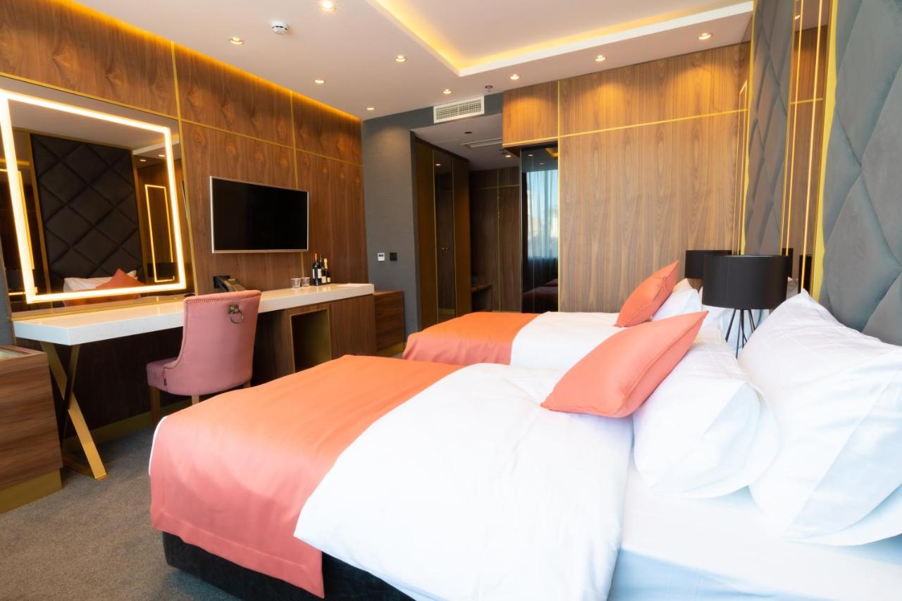 Hotel Pupin โนวีซาด ภายนอก รูปภาพ Deluxe Room