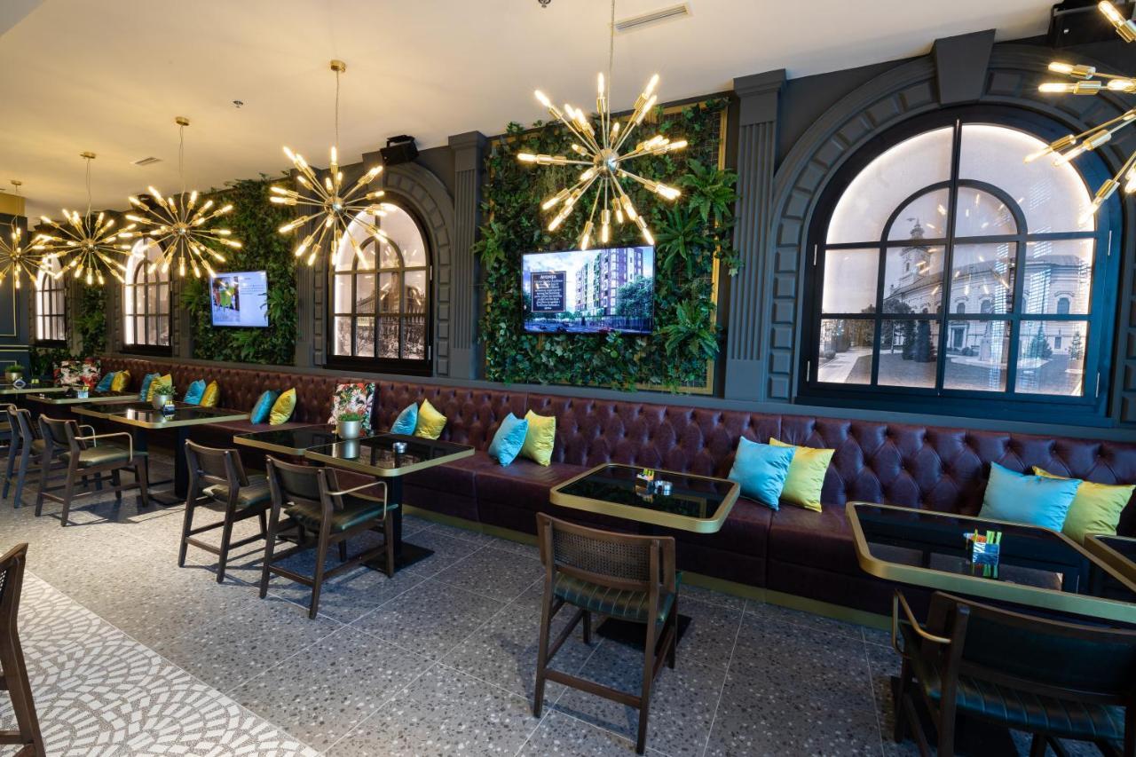 Hotel Pupin โนวีซาด ภายนอก รูปภาพ The interior of the restaurant